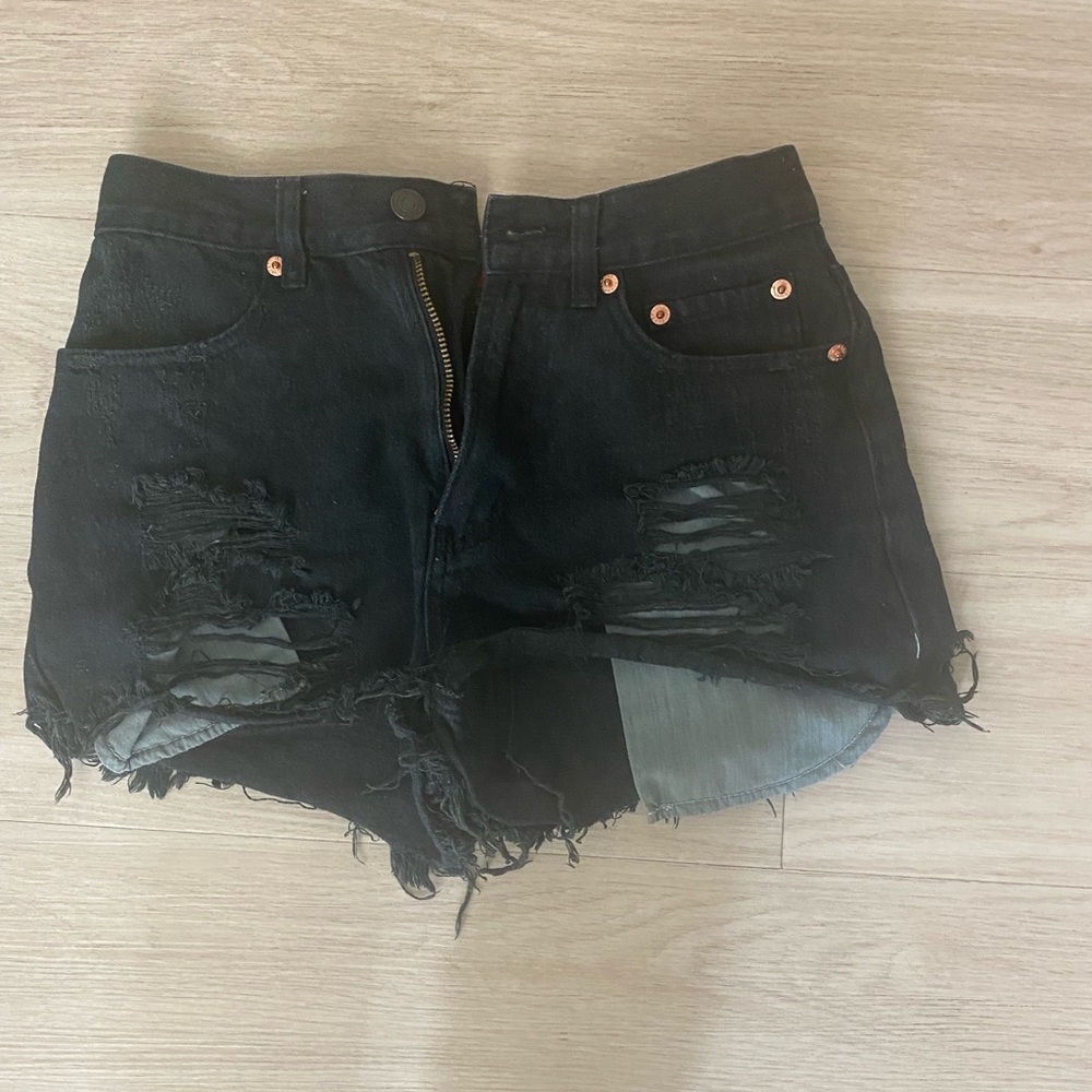 Black distressed shorts